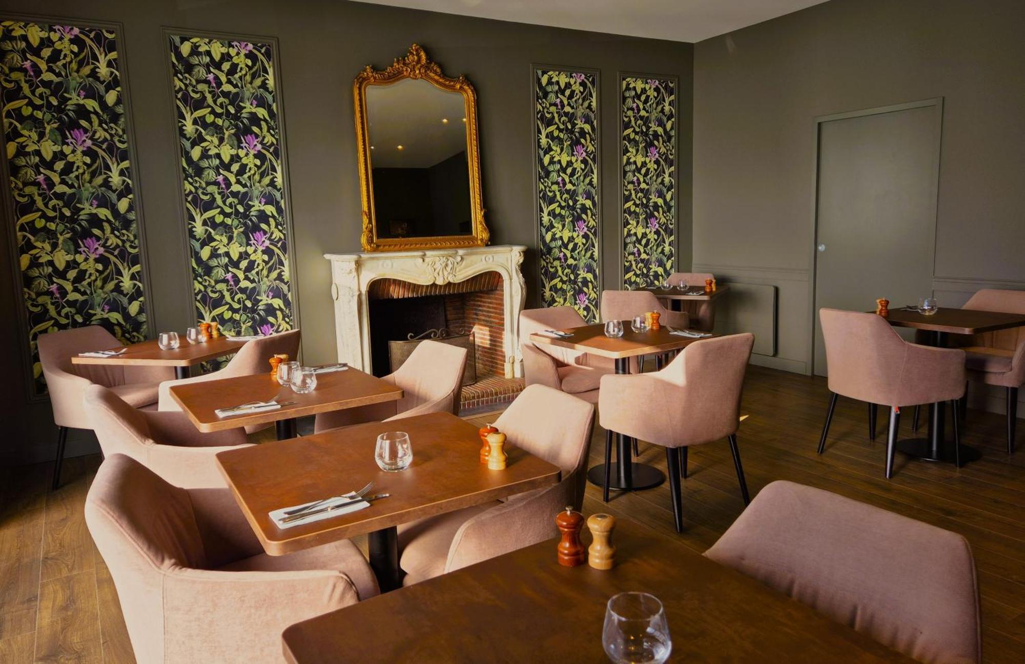 Le Beaugency Hotel Екстериор снимка