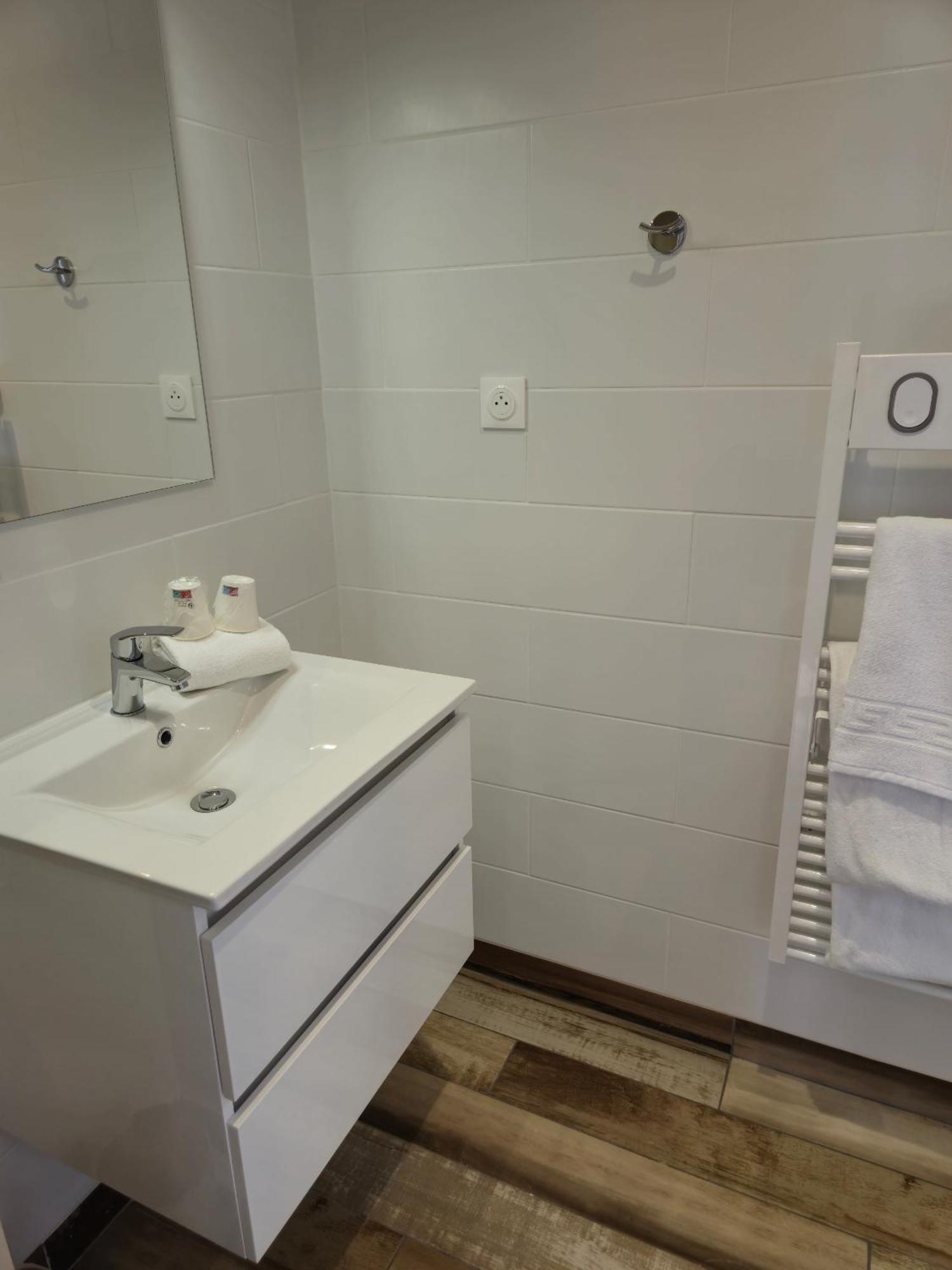 Le Beaugency Hotel Екстериор снимка