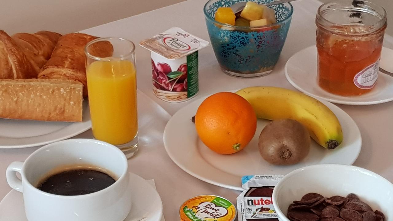 Le Beaugency Hotel Екстериор снимка