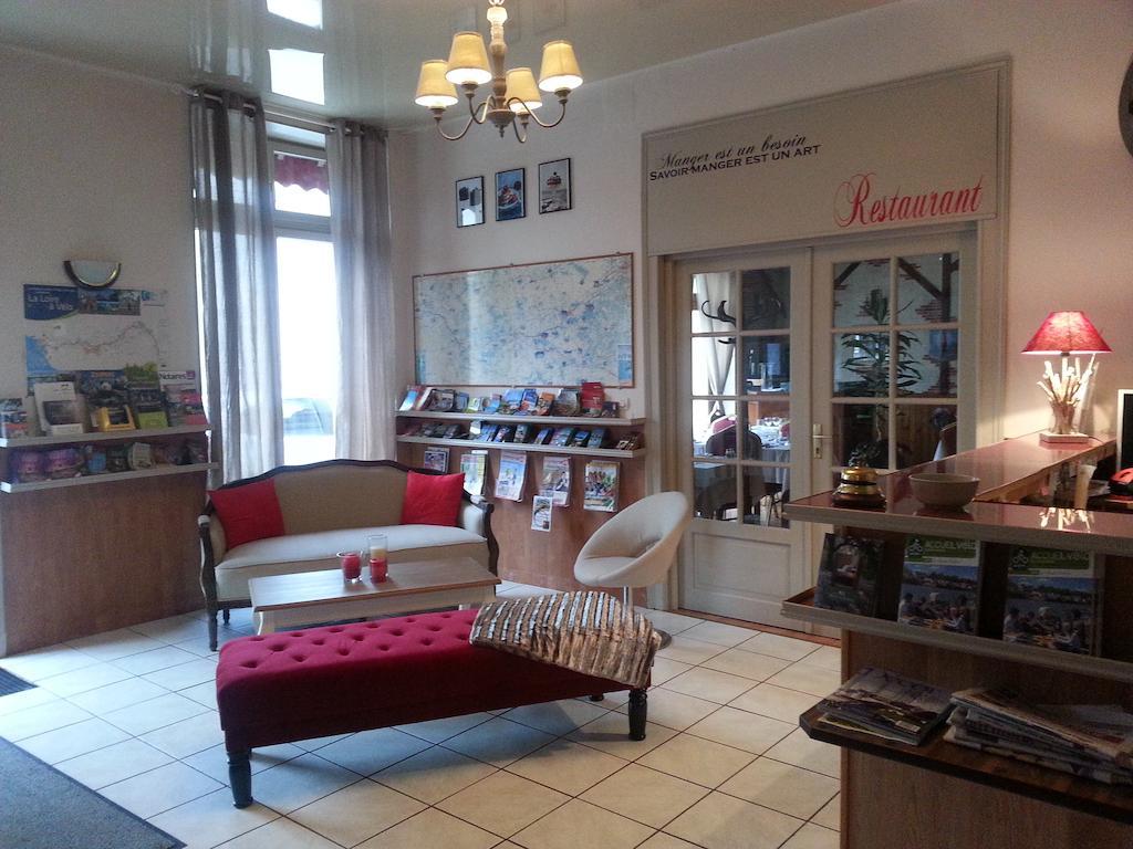Le Beaugency Hotel Екстериор снимка