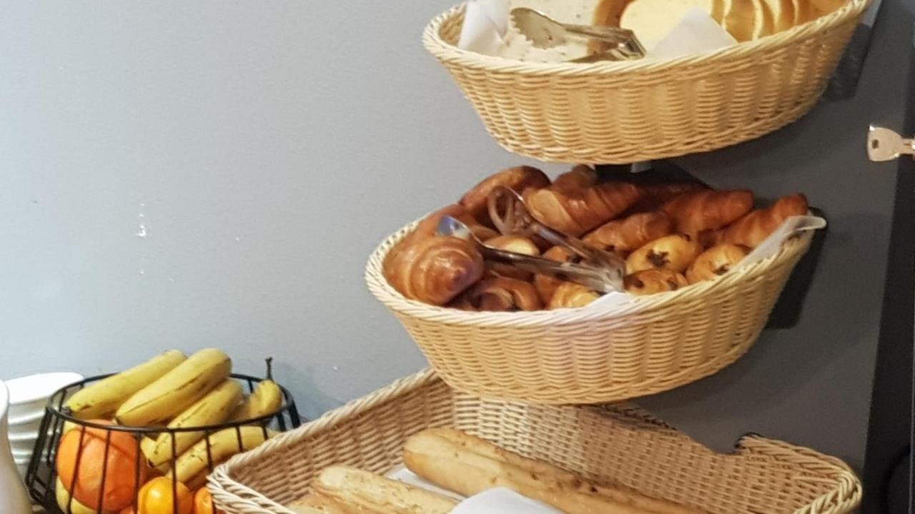 Le Beaugency Hotel Екстериор снимка